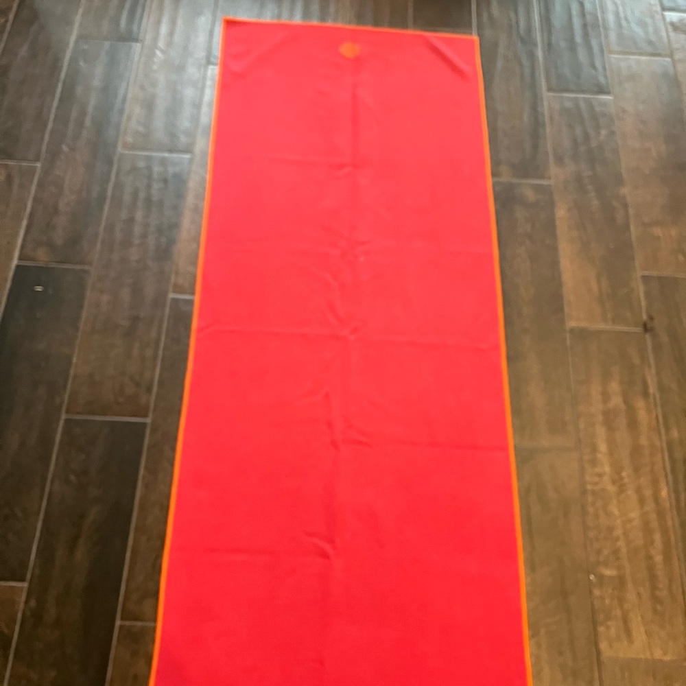 Gently loved yogitoes towel